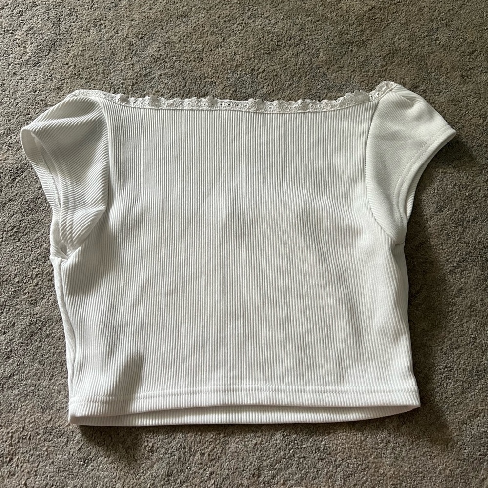 SHEIN TOP - Picture 2 of 2